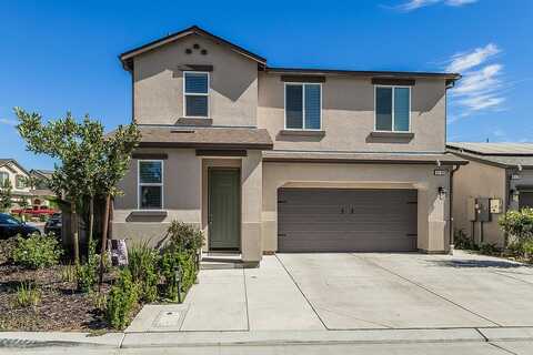 6136 Oakley Avenue W, Fresno, CA 93723
