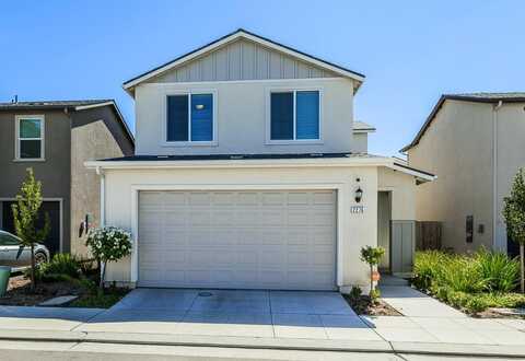 2276 Columbus Drive N, Fresno, CA 93727