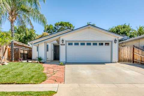 4364 Cardiff Avenue W, Fresno, CA 93722