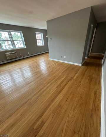 138 Roseland Ave, Caldwell, NJ 07006
