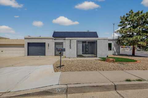 3245 LA RONDA Place NE, Albuquerque, NM 87110