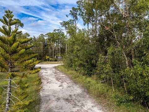 20374 Idlewood Road, North Fort Myers, FL 33917