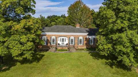 815 LAMMERMOOR DR, STAUNTON, VA 24401