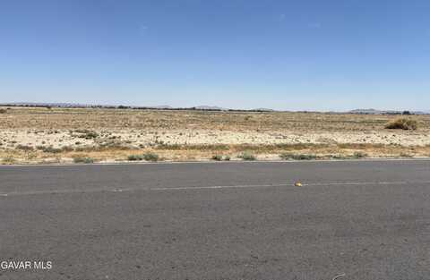 Cor 60 Ste Avenue, Lancaster, CA 93535