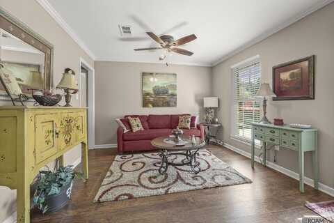 2149 Connie Dr, Denham Springs, LA 70726
