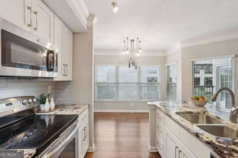 275 13th, Atlanta, GA 30309