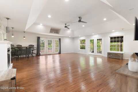 622 Hillcreek Dr, Elizabethtown, KY 42701