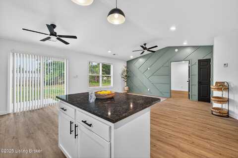 157 Hackberry Ln, Shepherdsville, KY 40165