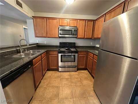 2120 SEALION Drive, Las Vegas, NV 89128