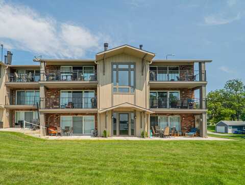 8121 Lakeshore Drive, Cedar Lake, IN 46303