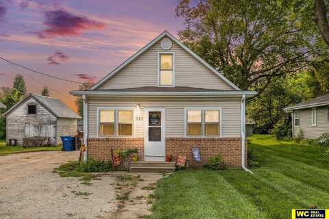 519 N 16 Street, Blair, NE 68008