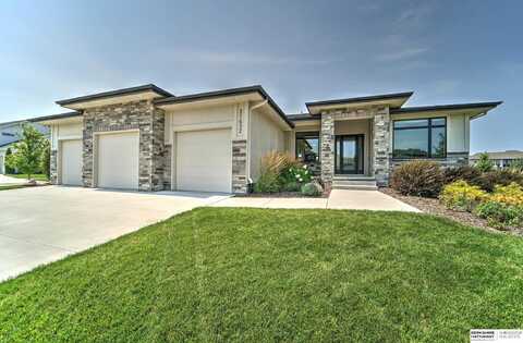 21432 B Street, Elkhorn, NE 68022