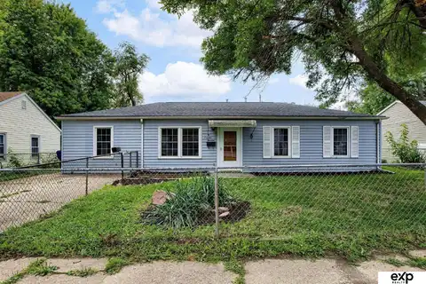 1313 Lindwood Drive, Carter Lake, IA 51510
