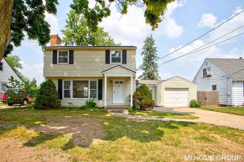 1313 Ellsmere Street NE, Grand Rapids, MI 49505