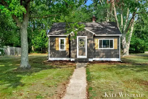 403 136th Avenue, Holland, MI 49424