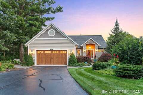 6332 Old Allegan Road, Saugatuck, MI 49453