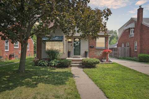 21731 Bournemouth Street, Harper Woods, MI 48225