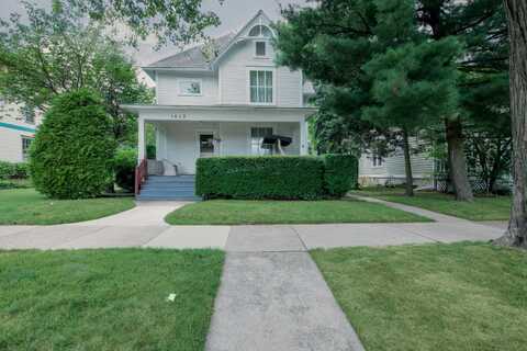 1412 Forres Avenue, Saint Joseph, MI 49085
