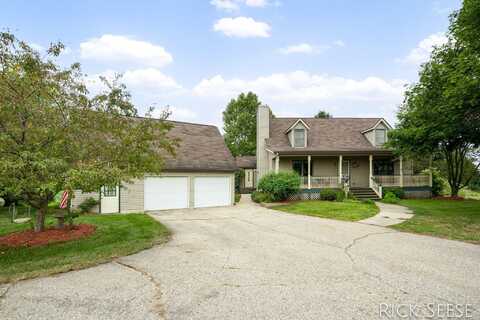 2094 W Peck Lake Road, Ionia, MI 48846