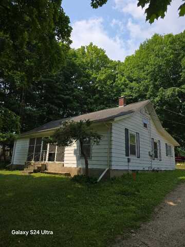 12402 Red Bud Trail N, Buchanan, MI 49107