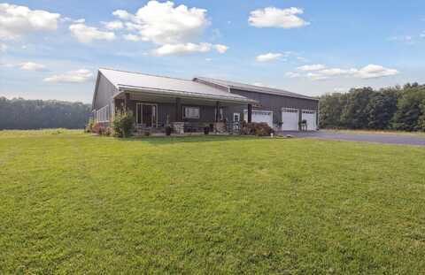 70574 N Driftwood, Edwardsburg, MI 49112