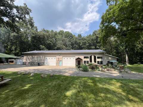 24642 67th Avenue, Lawton, MI 49065