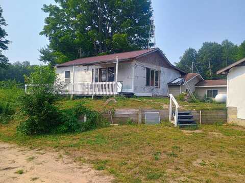 6263 E VanBuren Road, Walkerville, MI 49459