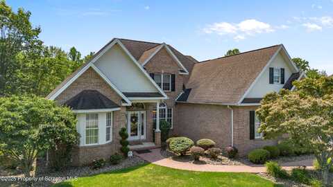324 Glenmaura Drive, Moosic, PA 18507