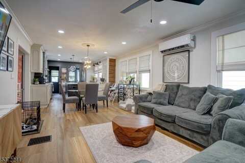 315 Crawford Ter, Union, NJ 07083