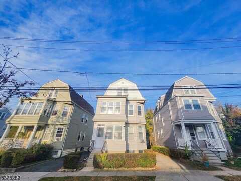 13 N Spring St, Bloomfield, NJ 07003