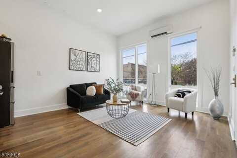 250 Van Horne St, Jersey City, NJ 07304