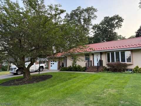 19 Donna Dr, Rockaway Boro, NJ 07866