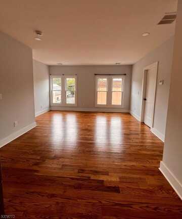 63 W Main St, Rockaway Boro, NJ 07866