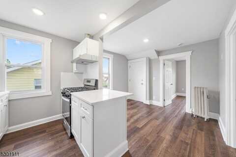 67 Grumman Ave, Newark, NJ 07112