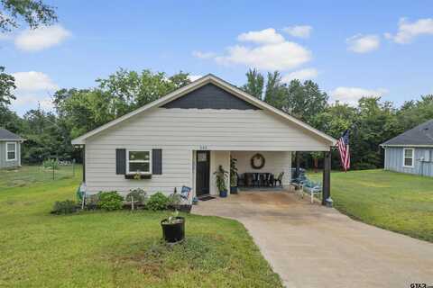 240 Brentwood Dr., Bullard, TX 75757