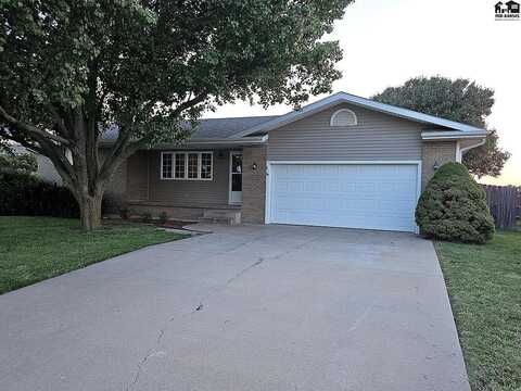 119 Westview Dr, Galva, KS 67443