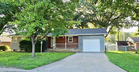 204 Pine Ct, Lindsborg, KS 67456
