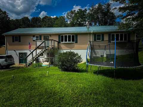 10459 Evergreen Road, Huntingdon, PA 16652