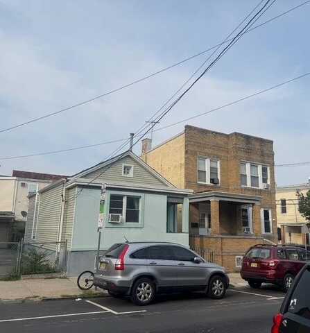542 61ST ST, West New York, NJ 07093