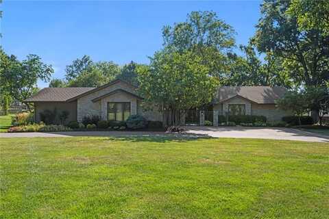 8728 Delmar Street, Prairie Village, KS 66207