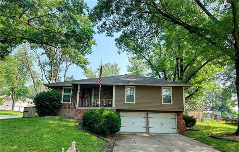 401 SE Sandstone Drive, Blue Springs, MO 64014