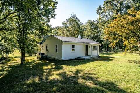 1055 HACKTOWN RD, KESWICK, VA 22947