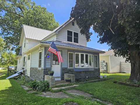 270 Iowa Street, Arnolds Park, IA 51331