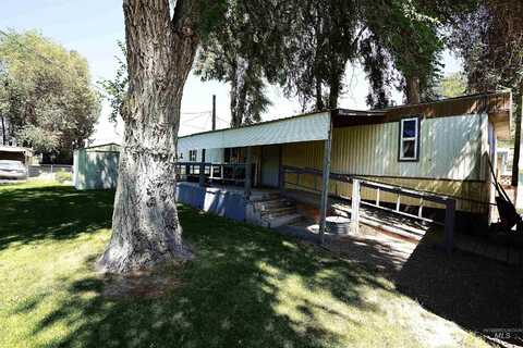 Space 12 E 5 Point Trailer Park, Twin Falls, ID 83301