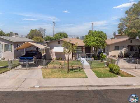 677 Stanley Pl, Brawley, CA 92227