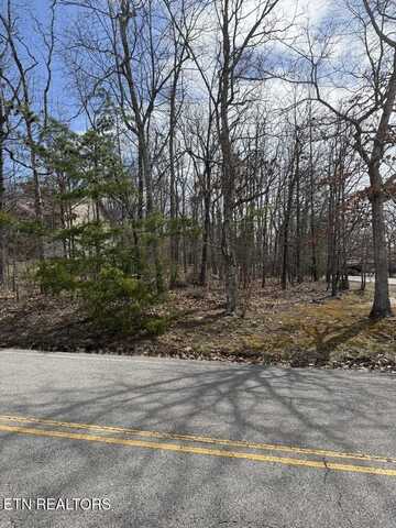 137 Greenwood Rd, Crossville, TN 38558