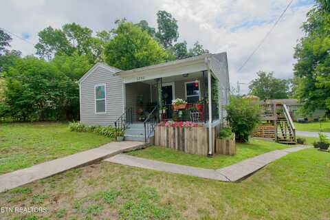 1202 Jefferson Ave, Maryville, TN 37804