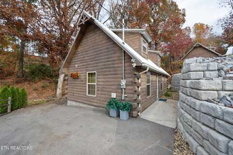 513 Golf Rd, Pigeon Forge, TN 37863