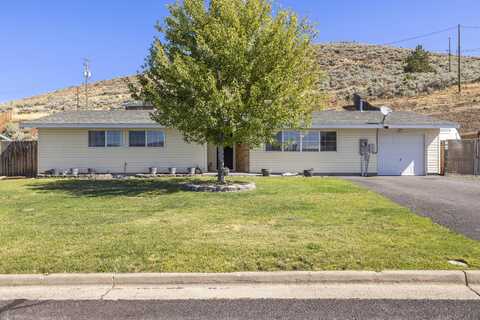 10047 Westbrook Drive, Klamath Falls, OR 97603