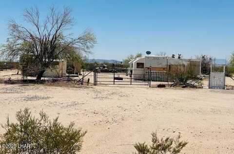 34065 71st St, Bouse, AZ 85325